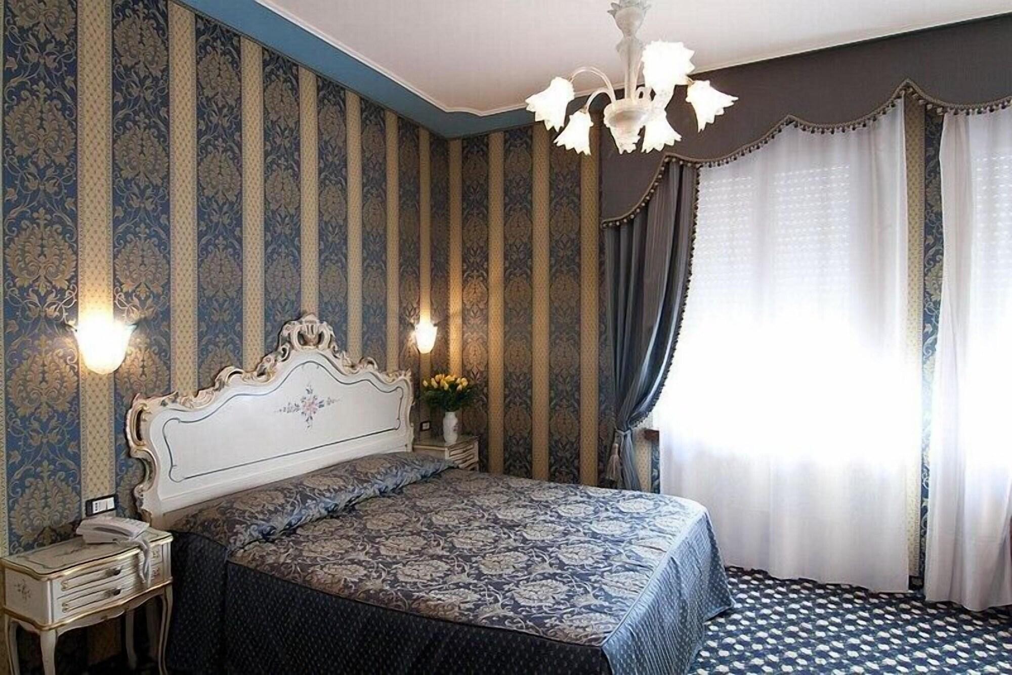 Hotel Belle Arti Venice Exterior photo